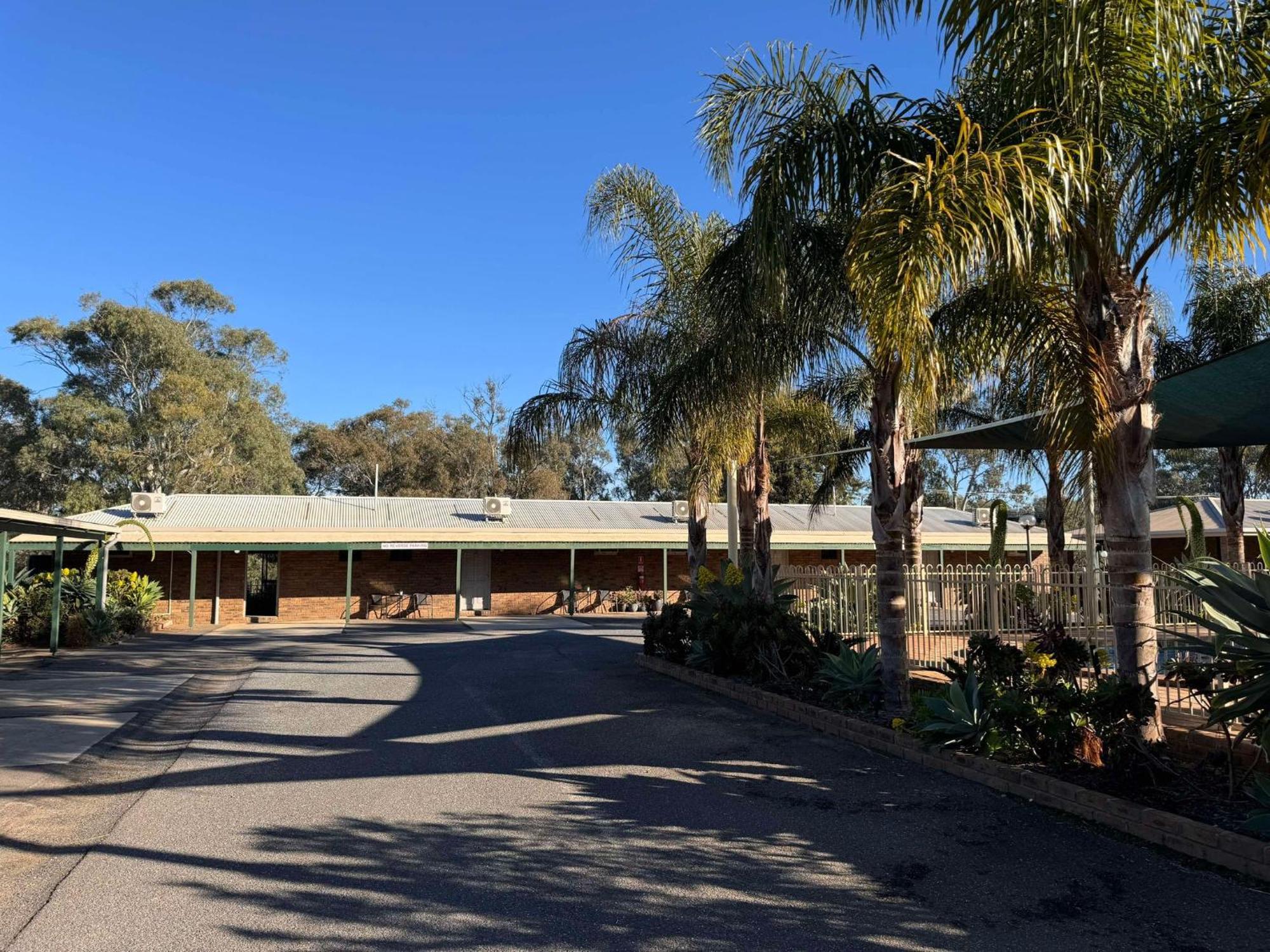 Tooleybuc Motel Eksteriør billede